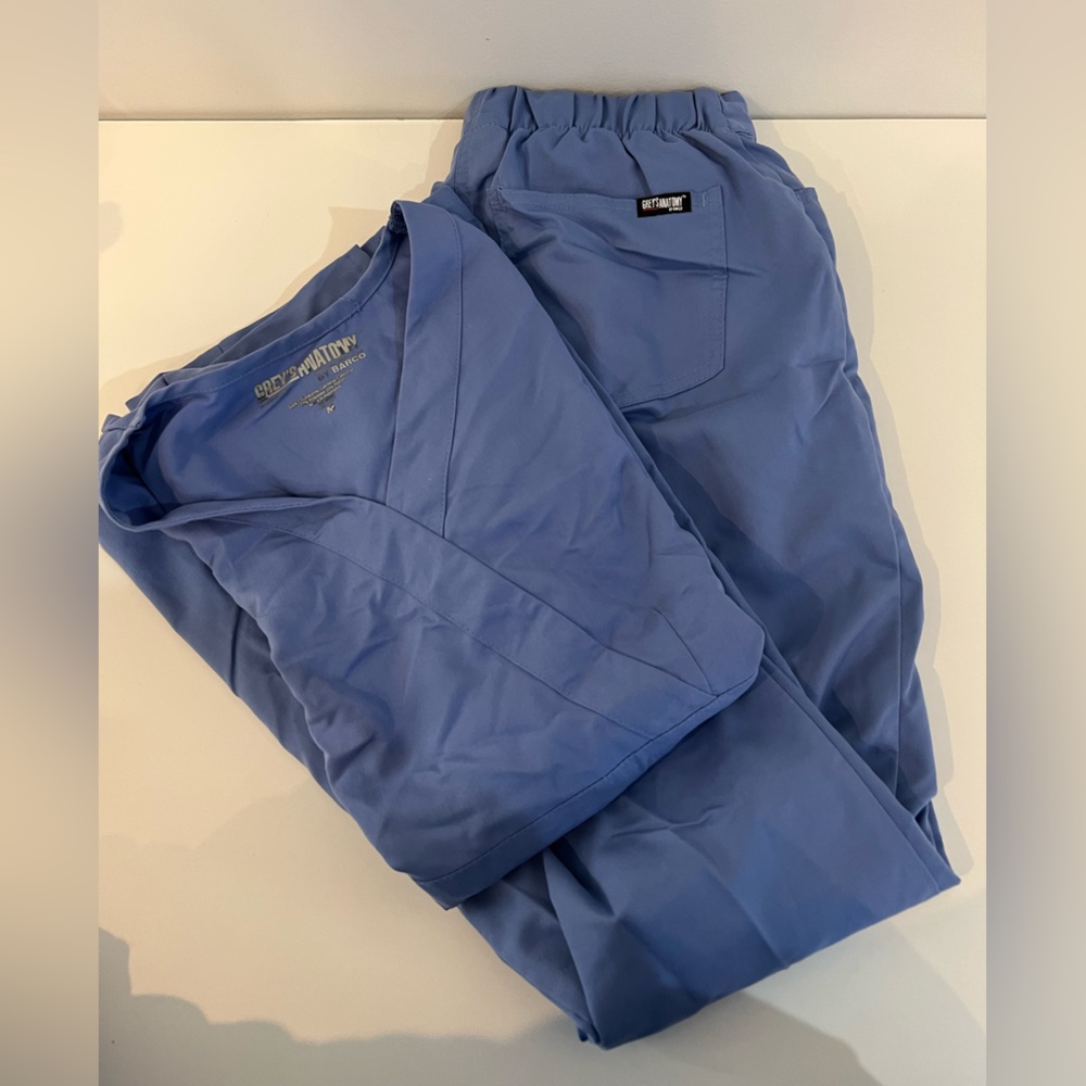 Grey’s Anatomy scrub set light blue